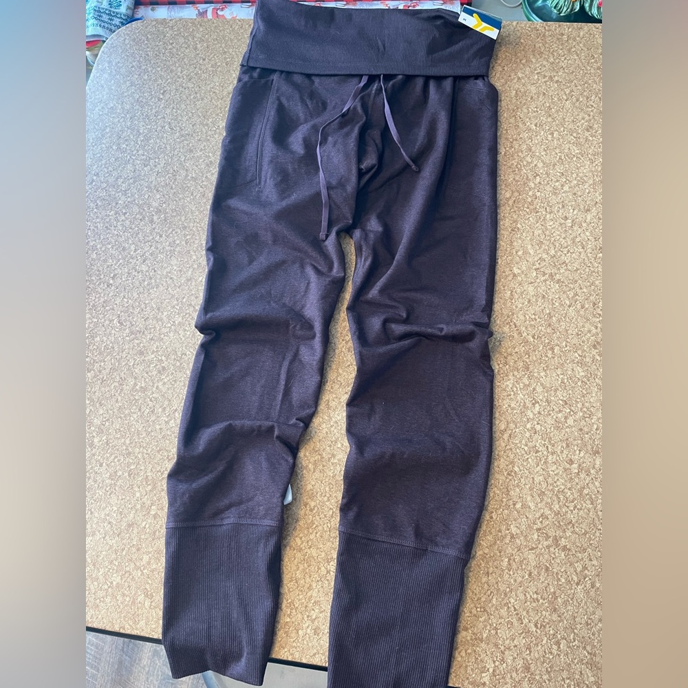 Old Navy Jogger style Legging Plum/Maroon. (Brand New)